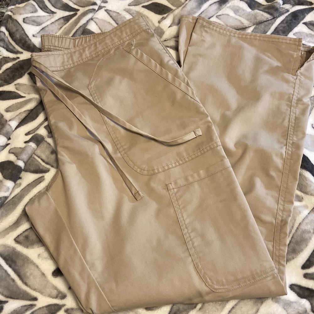 NWOT cargo scrub pants